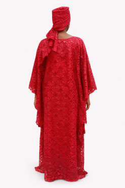 Alternative view of L'Éclat Écarlate